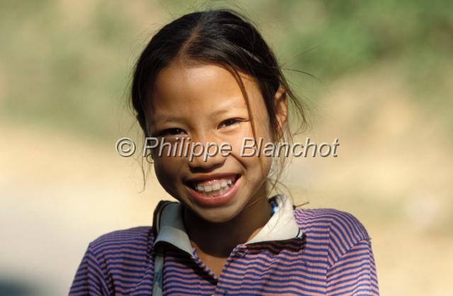 laos 25.JPG - Fillette laotienne